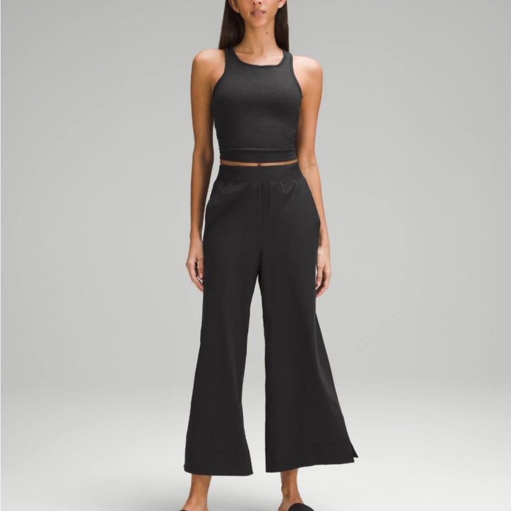 Lululemon Stretch Woven-Wide Legged High Rise Cropped Pant